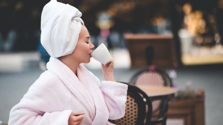 The Many Benefits of Robes: Luxurious Coziness and Versatility